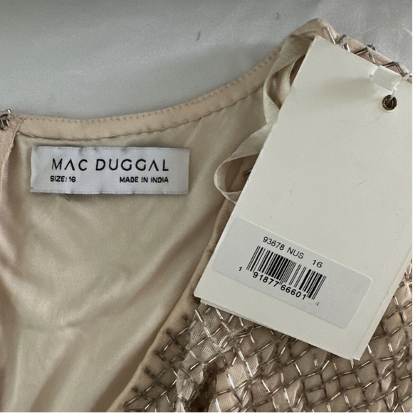 NWT $698 Mac Duggal [ 16 ] Beaded Butterfly‎ Sleeve Column Gown Nude/Silver - Picture 5 of 16